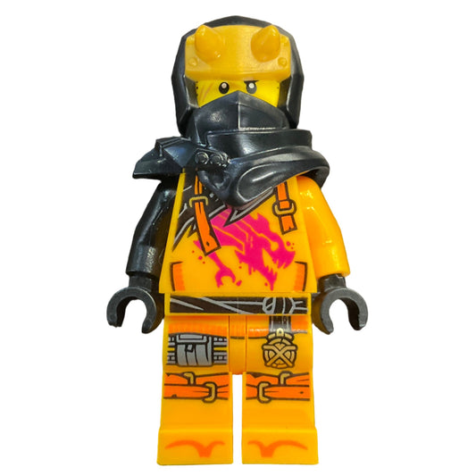 Arin - Shirt with Magenta Dragon, Hood with Horns, njo0960